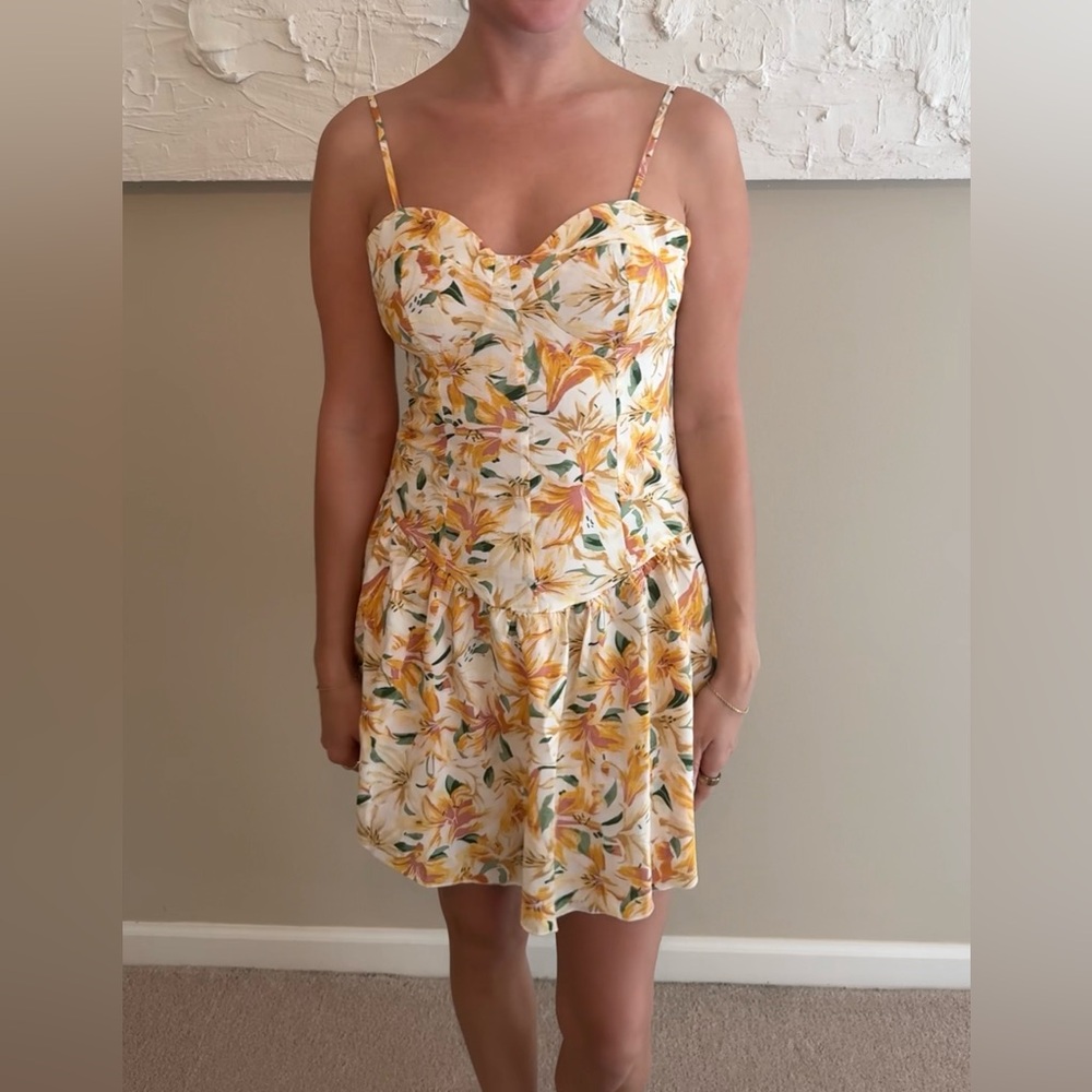 Micas Floral Dress with Shorts built in, NWT, Medium